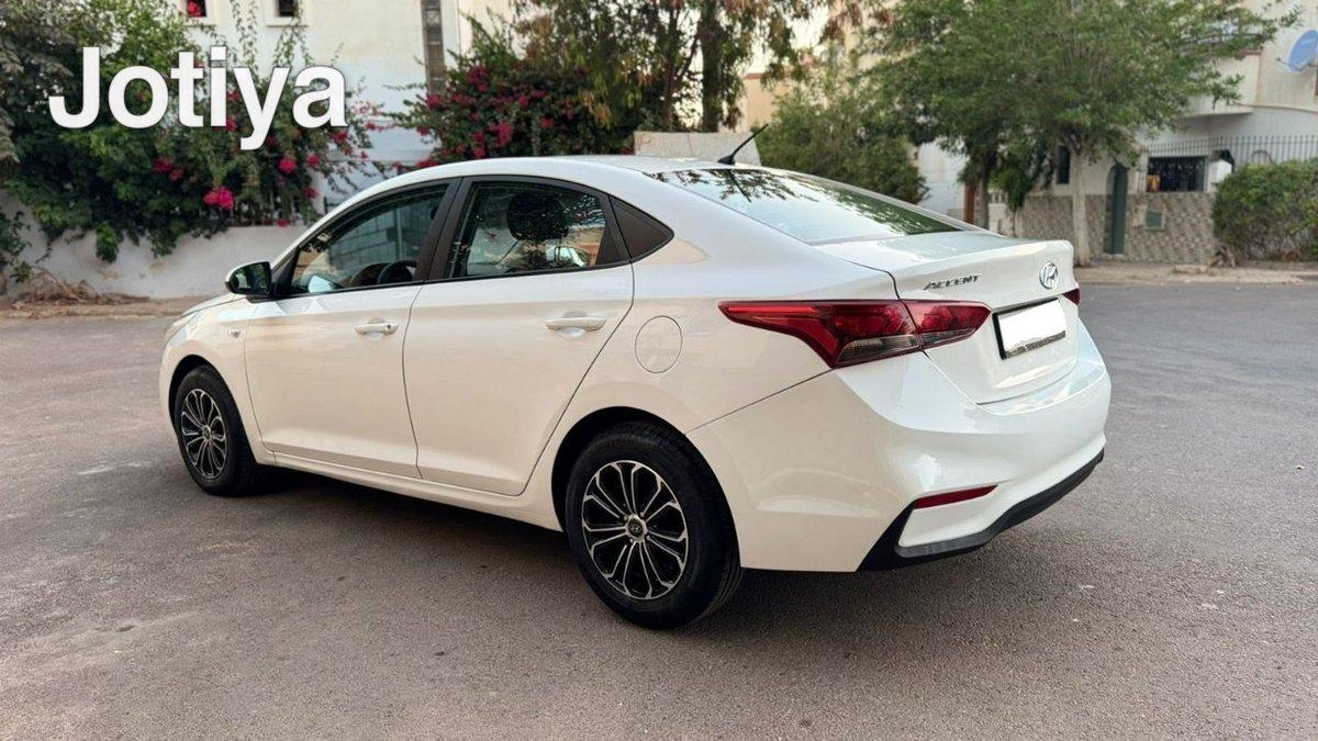 Hyundai Accent 2021 Diesel — 2/9